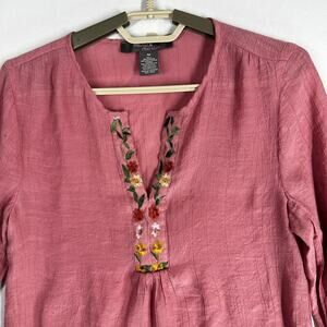 Olivia MartinmTunic Top Women Size M Pink Boho Prairie Embroider Neckline STAIN